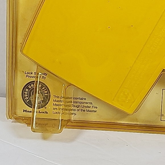 SENTRY ~Portable 4 Number Combination Lock'r Cable Locker - Lock It & Go~ NEW - Picture 7 of 7